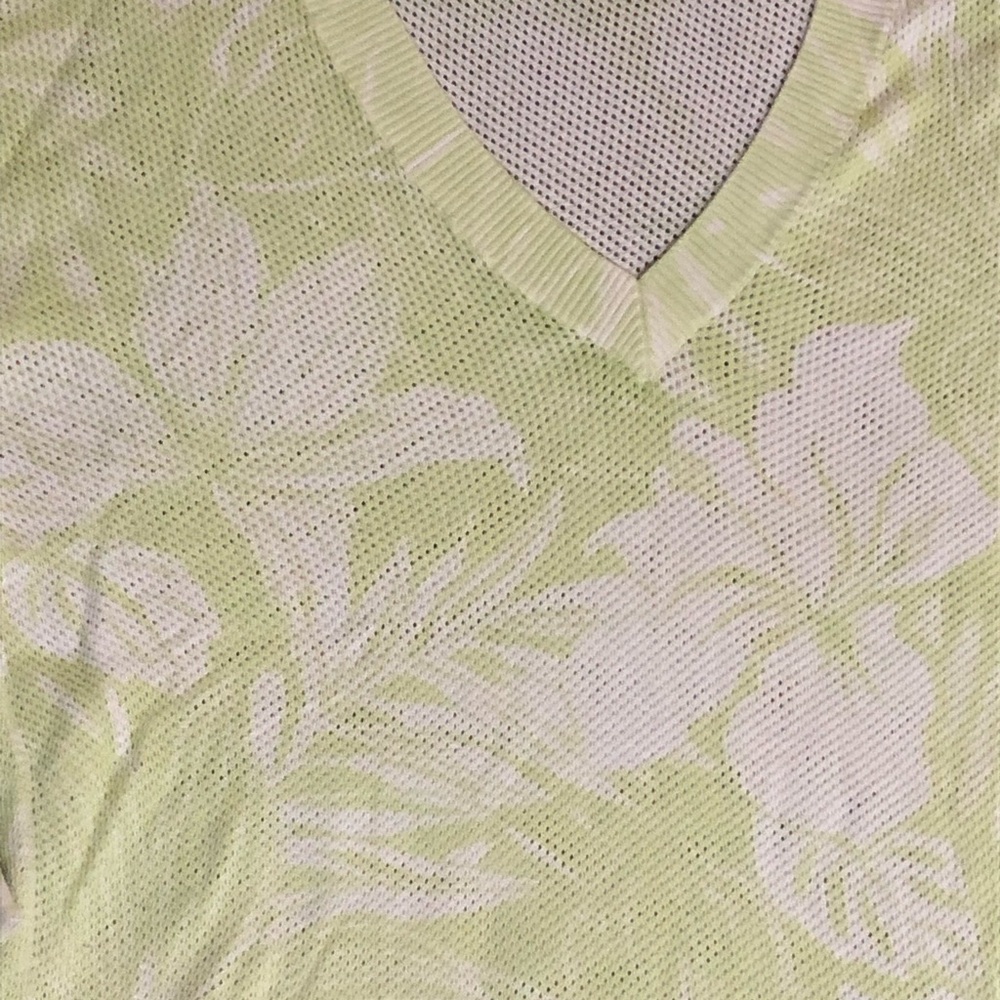 Tommy Bahama Mahana Lime Green White Tropical Floral V-Neck Sweater Sz L - Picture 3 of 7